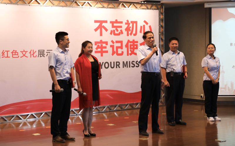 陜鼓集團(tuán)綜合能源事業(yè)部黨支部表演的節(jié)目接地氣，受好評(píng).jpg